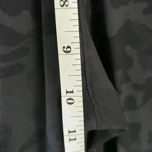 Lululemon On the Fly Jogger - Picture 3 of 8